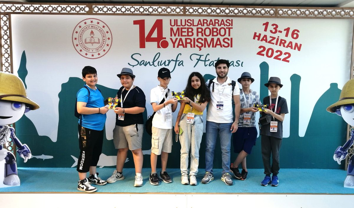 Ön elemeler dahil 730 Robotun katıldığı 14. Uluslararası MEB Robot yarışmasını;
İstanbul Yakası 1.'si
İstanbul 2.'si
Türkiye 9.'su olarak tamamladık. 
Bilişim Teknolojileri öğretmenimiz Tarcan Cantürk ve öğrencilerimizi tebrik ederiz
<a href="/necatitekbas/">Necati TEKBAŞ</a> 
<a href="/SultangaziIlce/">Kahraman ÇETİN</a>
<a href="/SultangaziBld/">SultangaziBelediyesi</a>