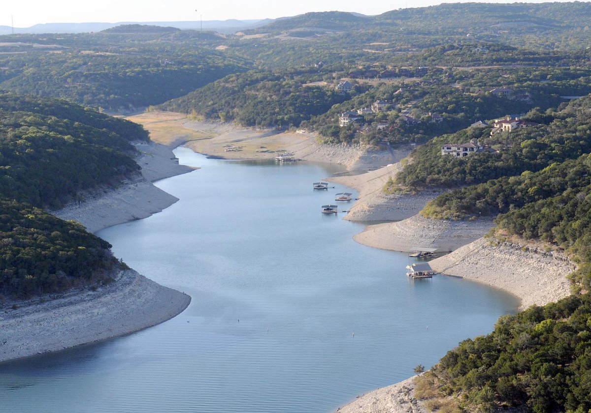 From wildfire threats and extreme heat, droughts can greatly impact the state in many ways. Learn more about what a drought monitor is and tips you can take to help in your area during this ongoing dry season. go.usa.gov/xJE6n