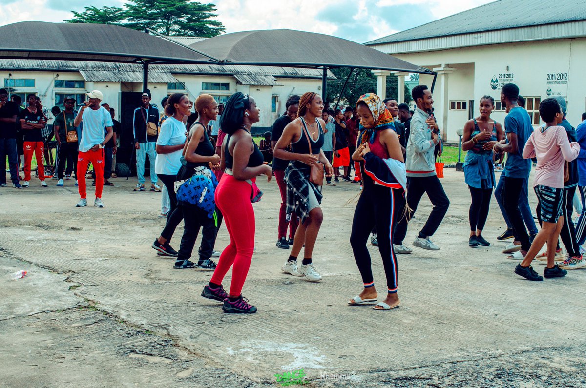 New_igirs's tweet photo. Dance sessions workout.......
#Aksu
#Bluresx https://t.co/oxgYePAJoo