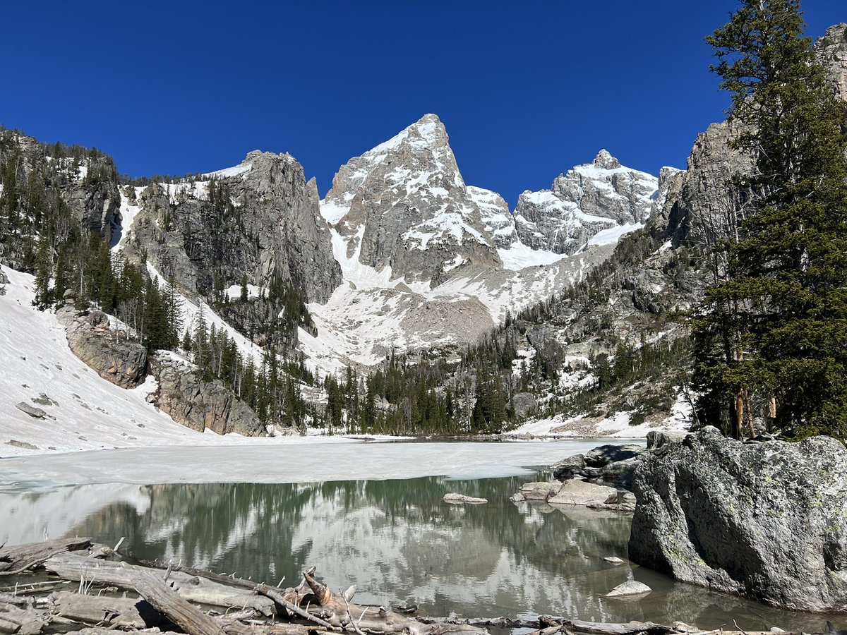 csundquist34's tweet photo. It was not an easy hike but the view at the end was so rewarding. #deltalake #grandteton https://t.co/PmW8xKJRzb