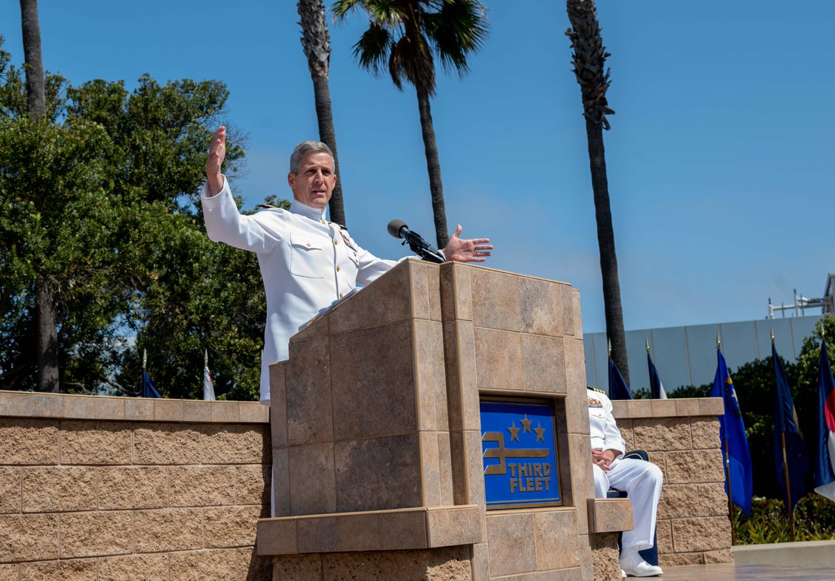 US3rdFleet's tweet image. Fair Winds and Following Seas, Vice Adm. Steve Koehler! Welcome Aboard, Vice Adm. Michael Boyle!
.
@ThirdFleet holds a Change of Command at Naval Base Point Loma, June 16.
.
#ThirdFleet #ChangeOfCommand