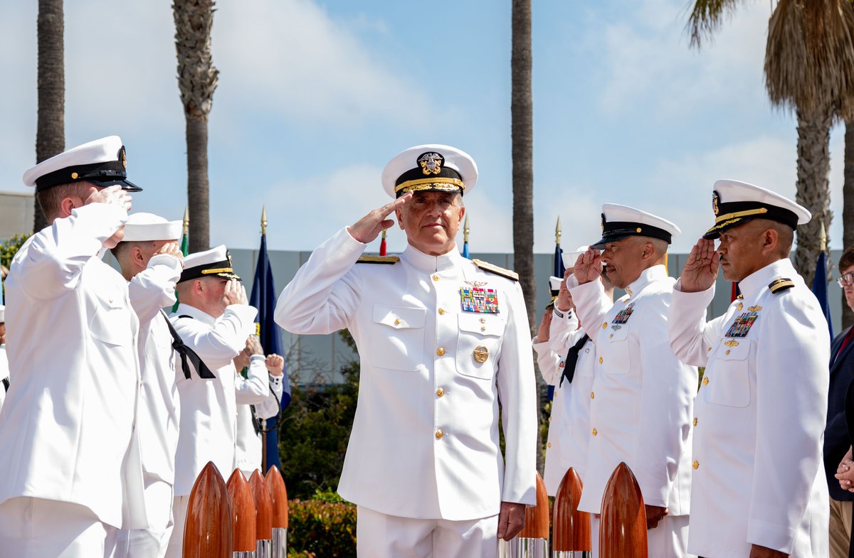 US3rdFleet's tweet image. Fair Winds and Following Seas, Vice Adm. Steve Koehler! Welcome Aboard, Vice Adm. Michael Boyle!
.
@ThirdFleet holds a Change of Command at Naval Base Point Loma, June 16.
.
#ThirdFleet #ChangeOfCommand