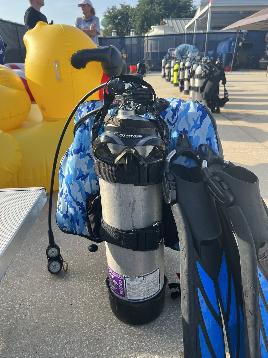 corypradorealto's tweet photo. Taking the day off from being a realtor to volunteer at the NTC with The Scuba Gym to help provide #scubatherapy to special people. Good people doing great things through #scuba!! https://t.co/nRbwxGP8he