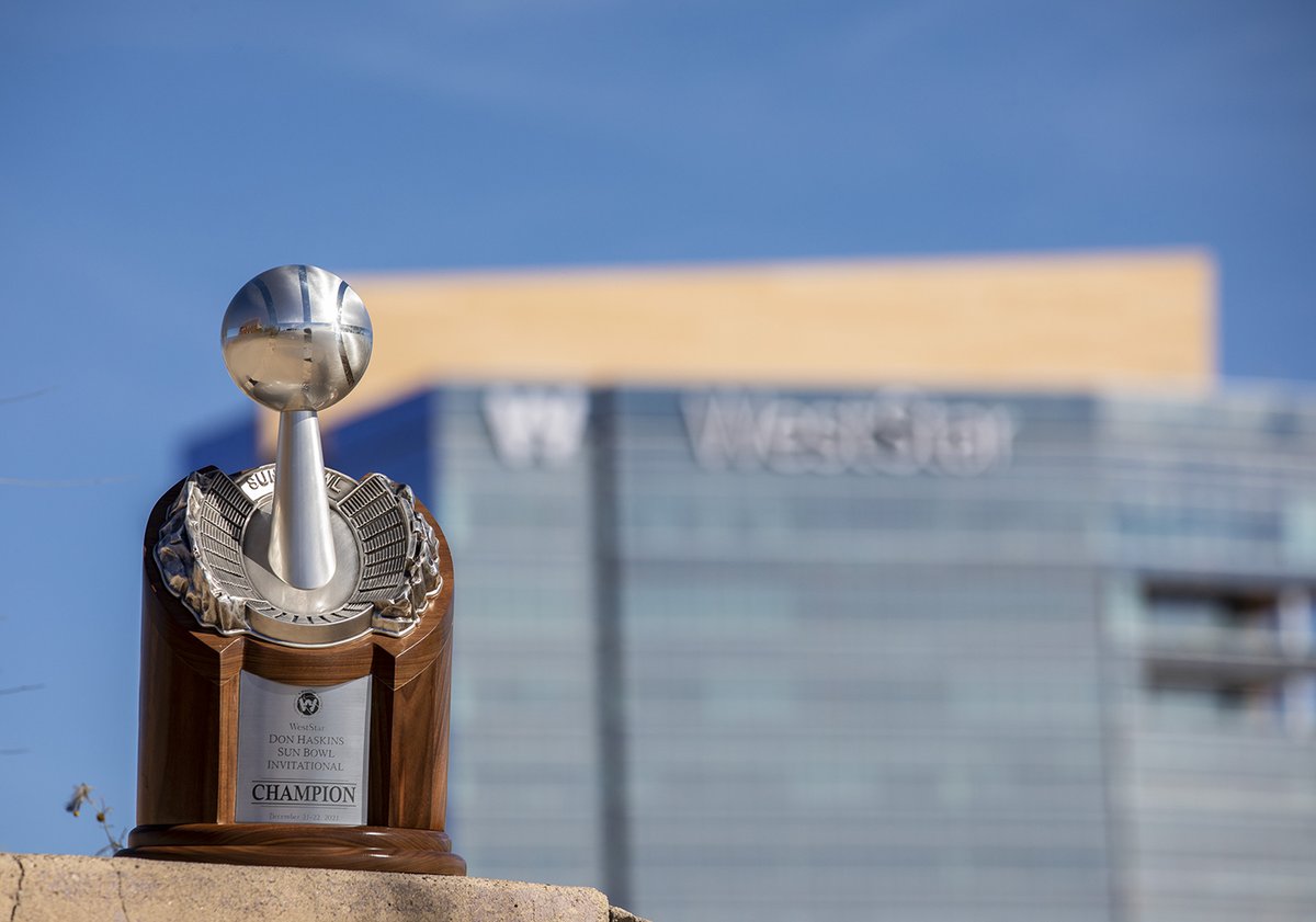 Tony The Tiger Sun Bowl tweet media