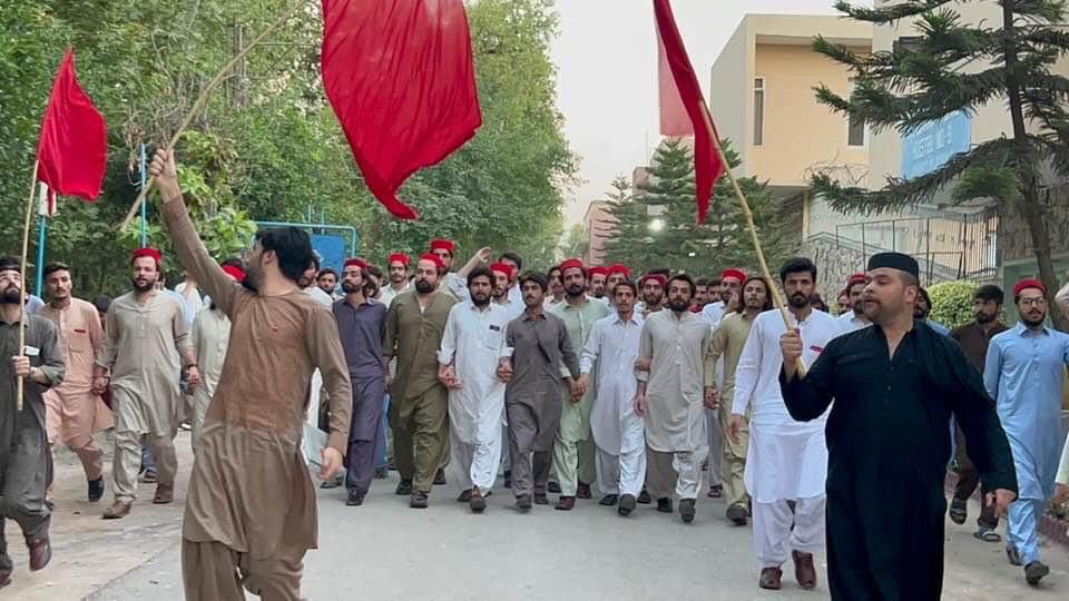 PSFMarkaz's tweet photo. د پېښور پوهنتون صدر وقاص طارق شنواري سره د کابینې د ملګرو ګډون درلود او د کېمپس د تنظیم سازۍ حوالې سره ګټور تجویزونه وړاندې کړې شو. ټول تنظیمي قیادت تجویزونه پۀ اتفاق راے سره ومنل. د غونډې پۀ اخیر کښې امن واک وشو او اتڼ هم وشو. 
#PSFPakhtunkhwa https://t.co/9jDhED27D0