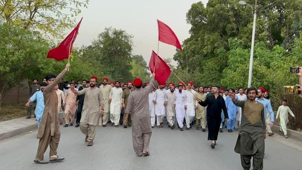 PSFMarkaz's tweet photo. د پېښور پوهنتون صدر وقاص طارق شنواري سره د کابینې د ملګرو ګډون درلود او د کېمپس د تنظیم سازۍ حوالې سره ګټور تجویزونه وړاندې کړې شو. ټول تنظیمي قیادت تجویزونه پۀ اتفاق راے سره ومنل. د غونډې پۀ اخیر کښې امن واک وشو او اتڼ هم وشو. 
#PSFPakhtunkhwa https://t.co/9jDhED27D0