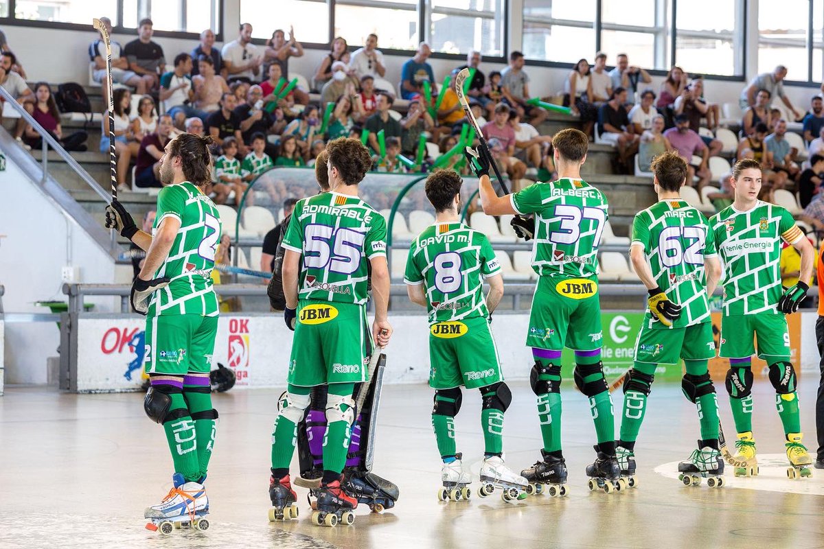 Nosaltres creiem en aquest equip! 💪💚

Des del pavelló o en la distància, estarem al vostre costat! 🙌 

🏆 2n partit | Final Play Off d'ascens
🆚 <a href="/clubpaticongres/">Club Patí Congrés</a> 
📆 Demà, 17 de juny
⏰ 20h

📺 <a href="/xala_cat/">xalacat</a> 
🎙 <a href="/CerdanyolaEnJoc/">Cerdanyola En Joc</a> 

#ForçaSarda 💚

📸 <a href="/nuriapuentes/">Nuria Puentes</a>