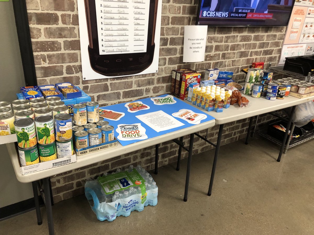 Doing a food drive to help our associates!! With the rise in gas prices some folks grocery budgets are taking a hit. We hope to help fill their bellies so they can fill their tanks!! ⁦<a href="/keren_gorg/">Keren Gorglione</a>⁩ ⁦<a href="/Pitmastery/">Brent Jahnke</a>⁩ ⁦<a href="/cj73fe/">Clarissa Ferrales</a>⁩ ⁦@CBillingsley83⁩ ⁦⁦