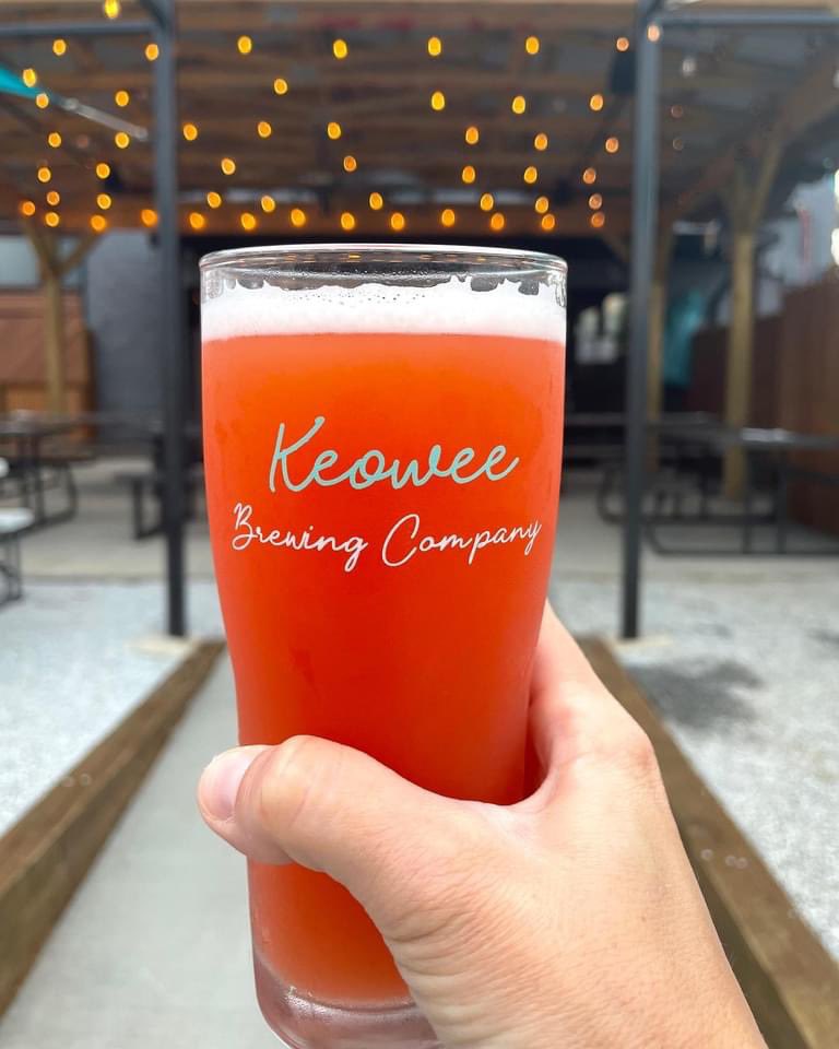 KeoweeBrewing's tweet photo. Today, we're tapping our newest batch of Golden Corner with Raspberries. Since the Raspberry crop was a little stressed last year this batch has a little more of the raspberry tartness than previous batches, but it makes it that much more refreshing in the heat! https://t.co/dLvRtHjZM8