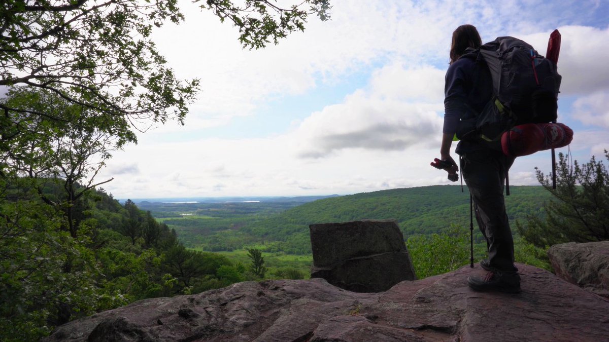 out_trail's tweet photo. There's definitely a reason this place is so popular...
https://t.co/A5Oh72p2GL
#Hiking #OutdoorWisconsin #Wisconsin #DevilsLake https://t.co/6fTopv3Wq9