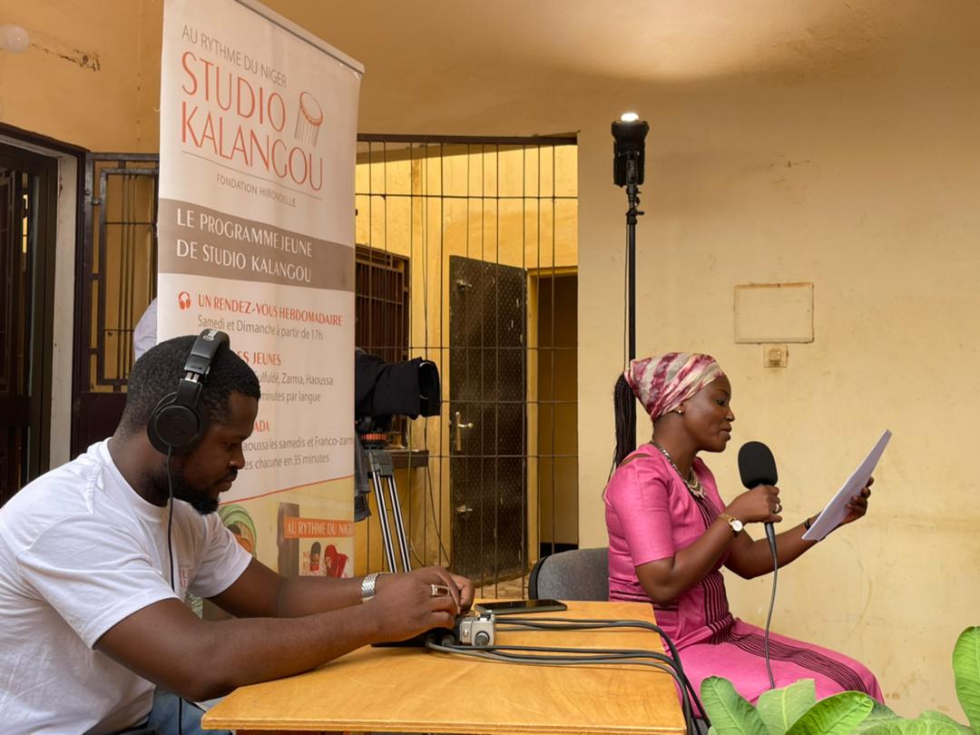 CCNEJNIGER's tweet photo. Nous avons débattue aujourd'hui a la FADA de studio kalangou à l'occasion de la journée de l'enfant Africain ce jour 16 juin 2022 sur le thème national : lutte contre la mendicité des enfants.

Les discussions ont portées sur les cause et conséquences de la mendicité des enfants. https://t.co/JNs7ZUoWq7