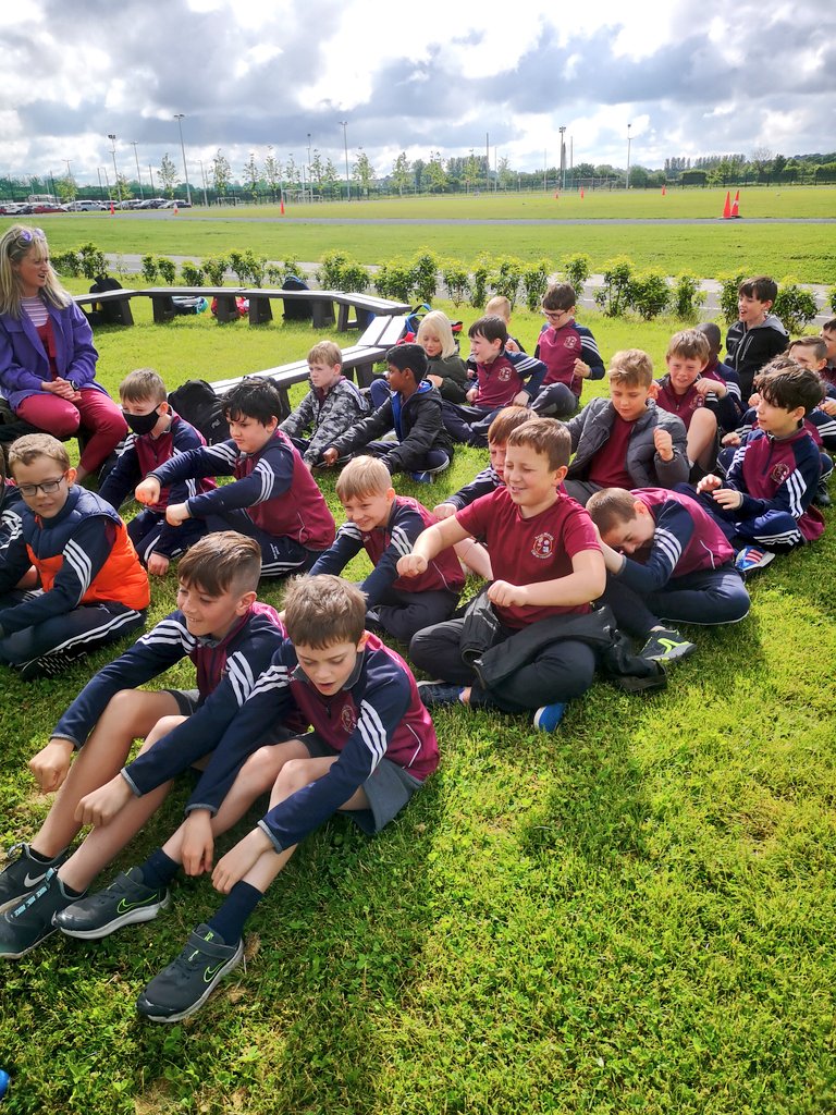 scoil_an's tweet photo. 🚣 Viking Longboats!!! 🚣
3rd class continued their learning about The Vikings by building rafts and crossing the North Sea! There may have been a few Viking raids along the way!
#outdoorlearningireland #outdoorlearning https://t.co/MPxBRWyR7U