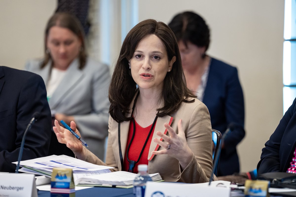 ncdinglis's tweet photo. Yesterday, @ONCD was pleased to host @HHSGov Deputy Secretary Andrea Palm, senior officials from @WHNSC and @CISAgov, and healthcare executives at the @WhiteHouse for a productive roundtable discussion on cybersecurity in the healthcare and public health sector. https://t.co/JQ1iL5ufuV