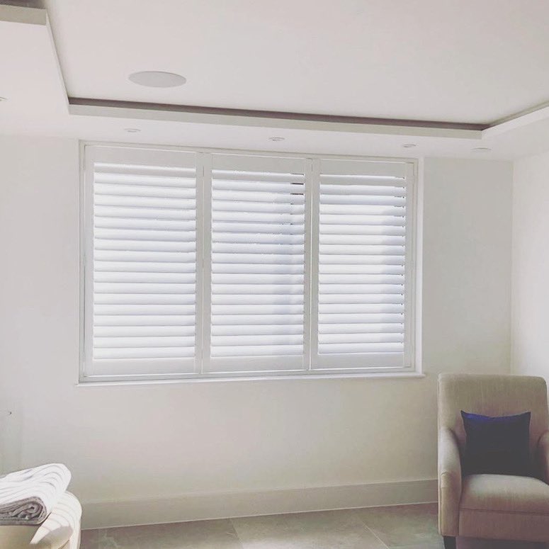 shutters2013's tweet photo. Installation completed by us in Loughton, IG10 - Call us on 020 3418 8877 to arrange a free home survey - https://t.co/HeCSH7EmiD 👌 ☀️ 

#ig10 #loughton #shutters #shutterblinds #completeshutters https://t.co/NplLzQzd2F