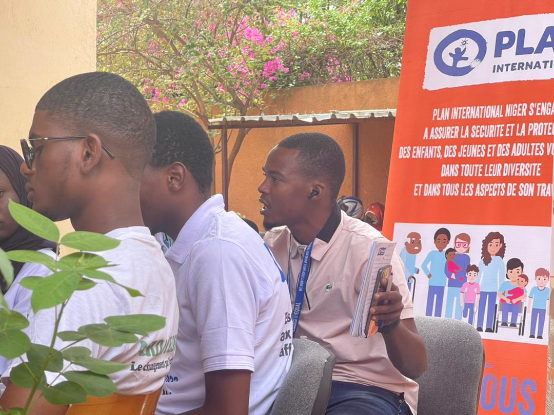 CCNEJNIGER's tweet photo. Nous avons débattue aujourd'hui a la FADA de studio kalangou à l'occasion de la journée de l'enfant Africain ce jour 16 juin 2022 sur le thème national : lutte contre la mendicité des enfants.

Les discussions ont portées sur les cause et conséquences de la mendicité des enfants. https://t.co/JNs7ZUoWq7
