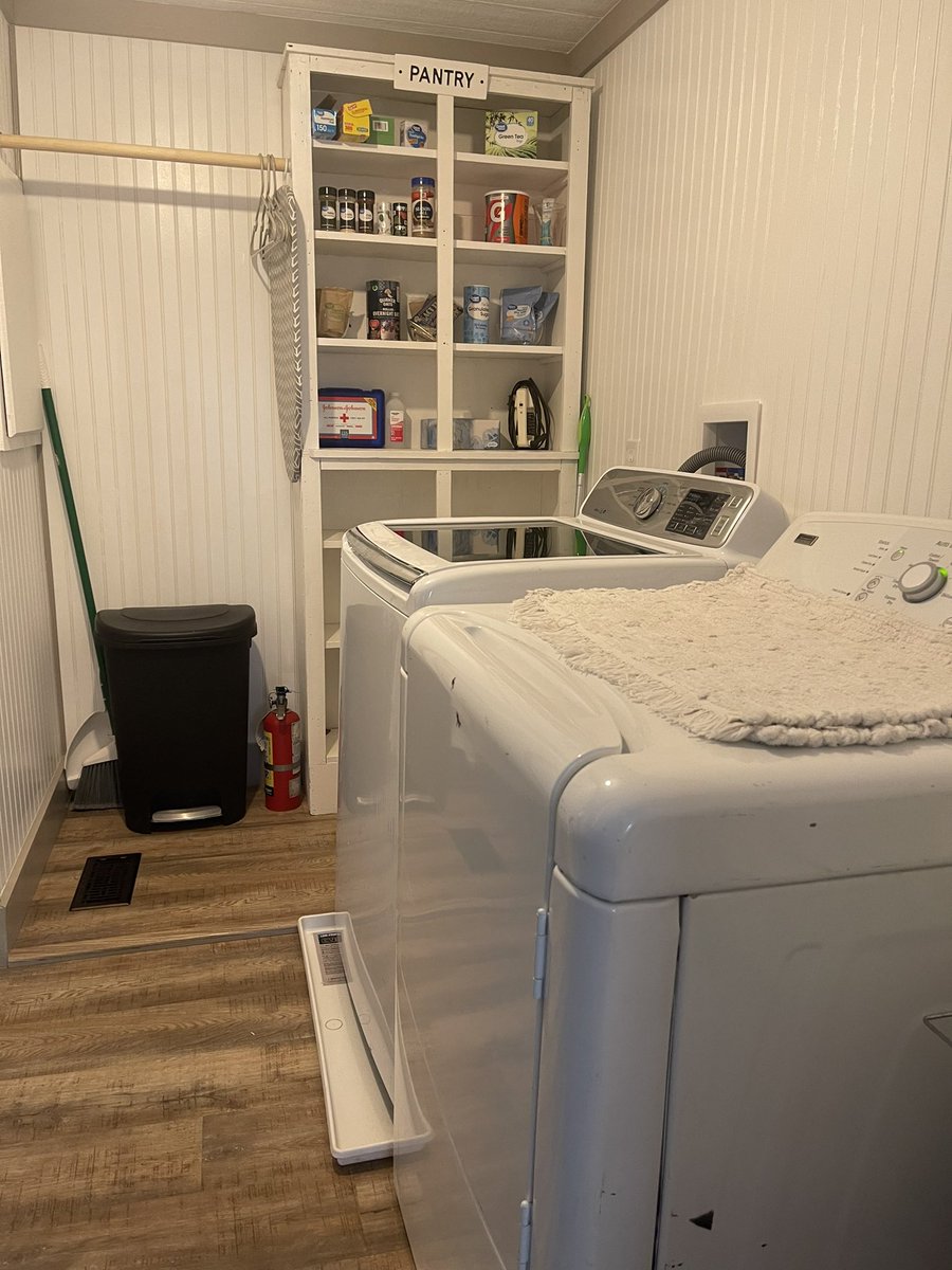 SquireRanch's tweet photo. Comfy open living at Squire Ranch. https://t.co/ZyxK4ylffm https://t.co/HuaK2oxJtm