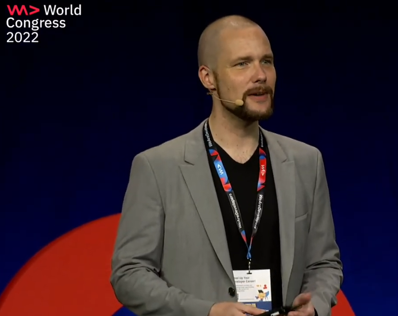 _SilkeHahn's tweet photo. @JonasAndrulis Your talk was a blast @JonasAndrulis! I enjoyed our discussion: fresh questions, deep insights, and an awake audience 🙏🎤

@WeAreDevs #WeAreDevs 
#AI #ML #slightlyconscious #humanworld https://t.co/Z48qyCnJGv