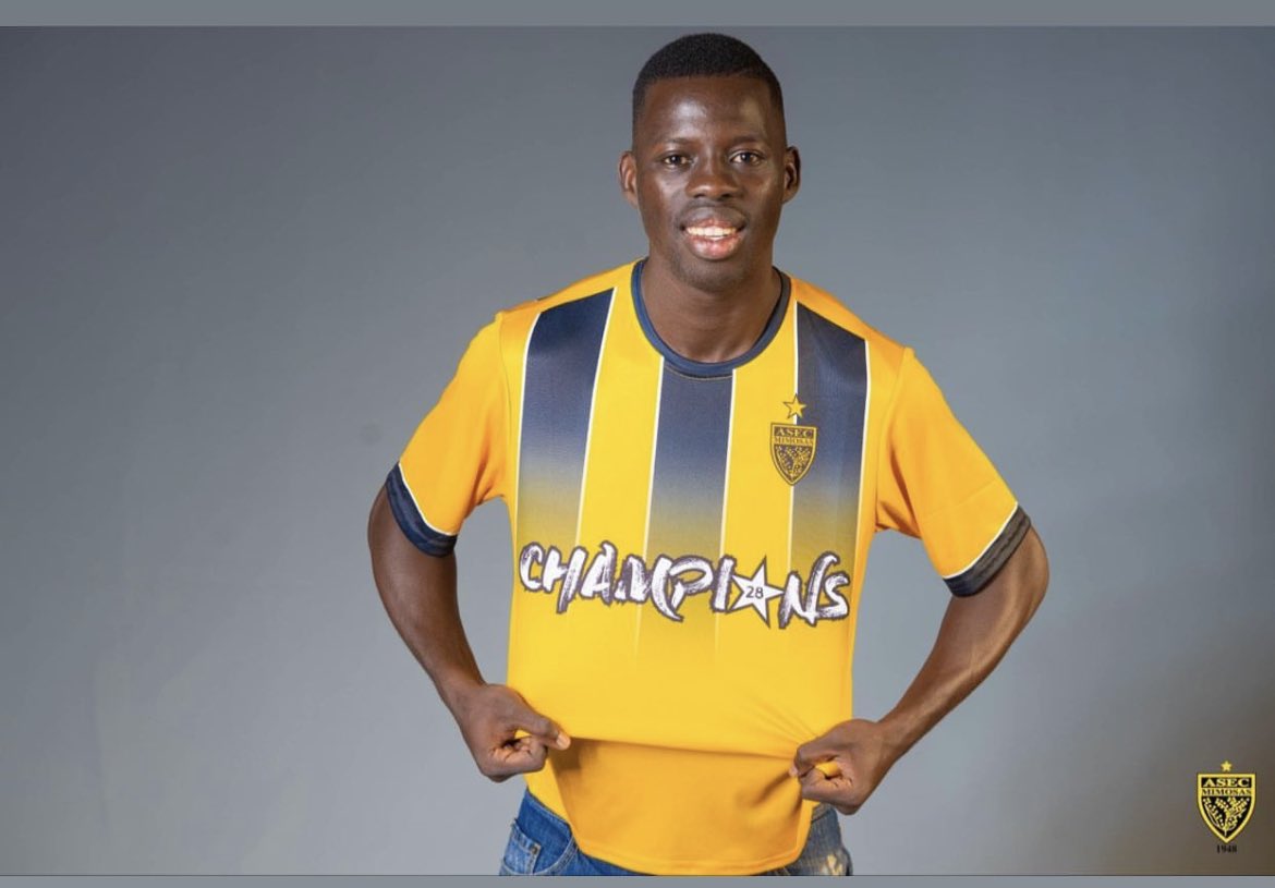 ASEC kama Yanga tu. Aziz Ki ametwaa ubingwa wa ligi Kuu Ivory Coast akiwa na ASEC Mimosas. Ubingwa wa ASEC nao ni ubingwa wa 28 na ndio mabingwa wa kihistoria wa Ivory Coast