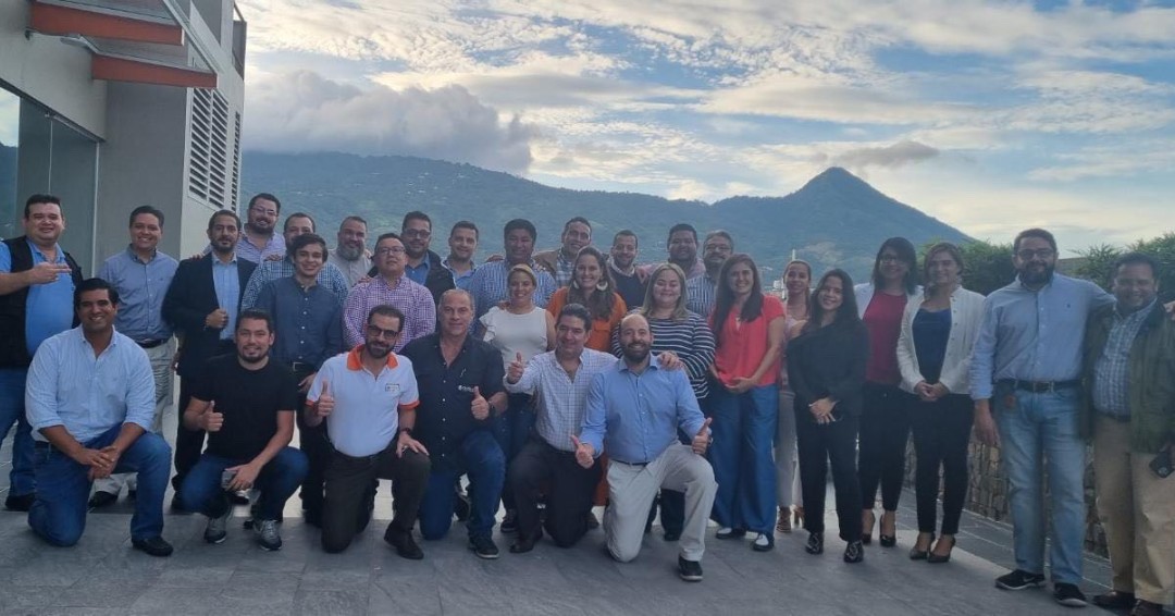 EOAccelerator's tweet photo. #EOANetwork Repost:

Wow! What a great @EOElSalvador Accelerator group!🌟 

#EOANetworkSpotlight #entrepreneurs #business https://t.co/sSSVySkSA2