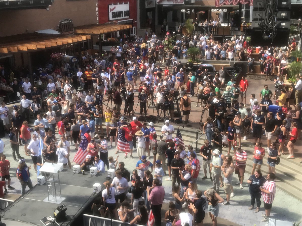 Crowd assembling at Power &amp; Light for the big World Cup game sites announcement. KC. A Contender! ⁦<a href="/KCStar/">The Kansas City Star</a>⁩