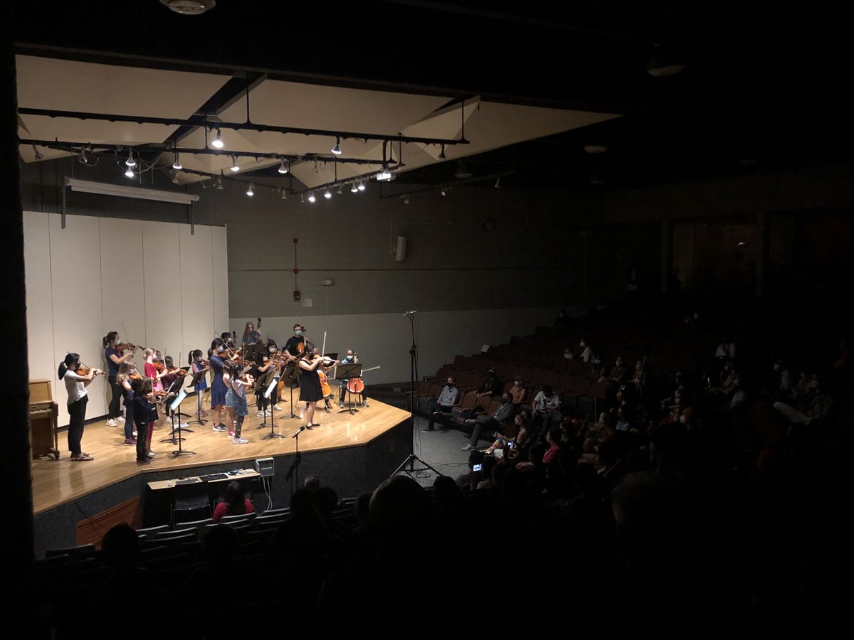bosmusicproject's tweet photo. This week, orchestras from our JQES morning program showcased the work they've done throughout the yr, marking the end of the '21-'22  yr. These performances were even more special because we were able to invite parents &amp; guardians to attend in person for the first time in 2 yrs! https://t.co/snYWYPOrai