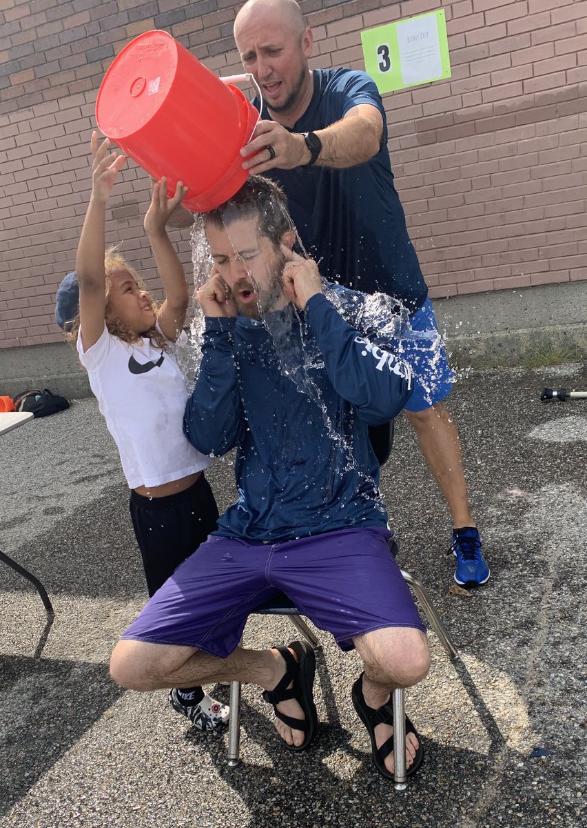 Thanks for the help <a href="/BaldwinClarkPE/">Mr. Clark</a>! Last field day at old Baldwin going out with a splash! <a href="/PSDRI_Schools/">Pawtucket School Department</a>