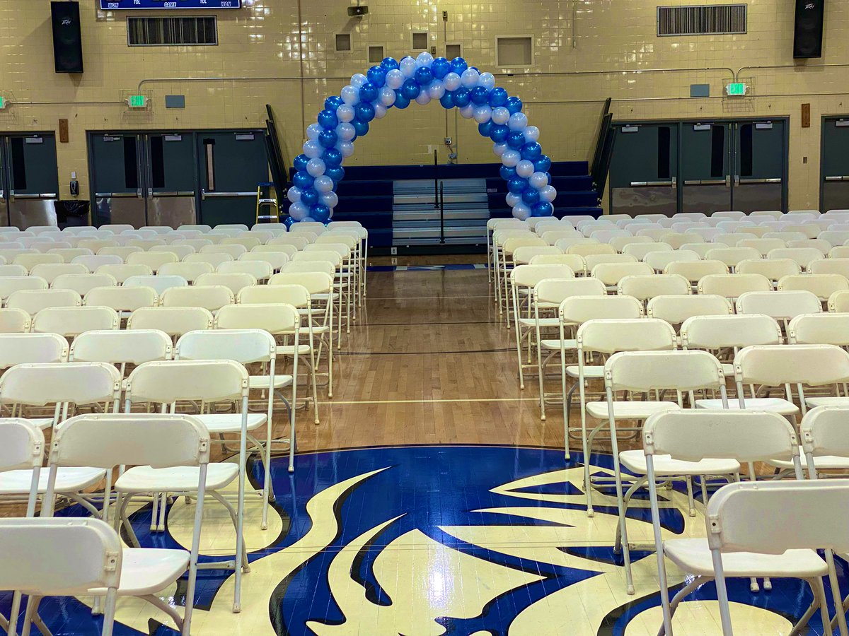 NA_VMS_NAHS's tweet photo. Ready for 8th grade graduation! 🎓👩🏻‍🎓👨🏻‍🎓 #NAVIkings https://t.co/CZHaea1uSs