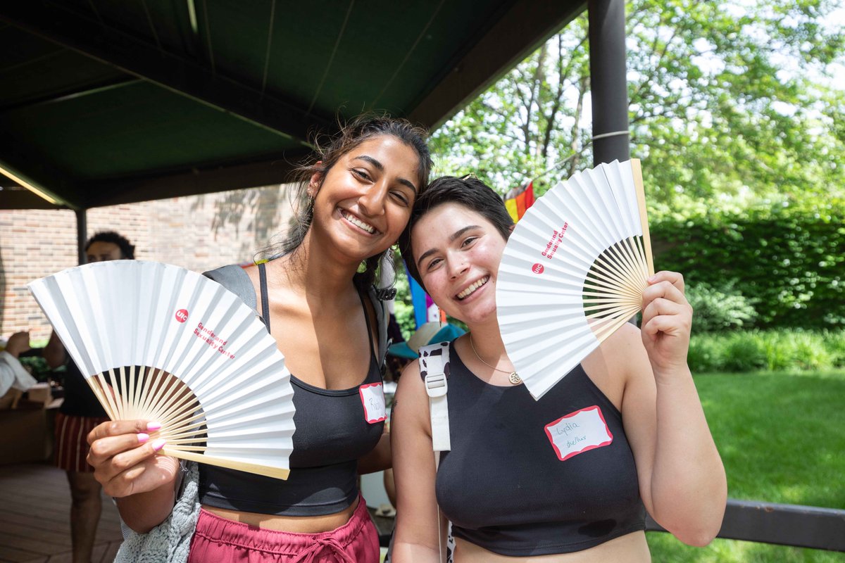 thisisUIC's tweet photo. The @UIC_GSC hosted its annual Pride Picnic yesterday! Learn more about #PrideMonth events scheduled on campus and in the Chicago area: https://t.co/7PqKXRo9iM https://t.co/q31pPqrJpK