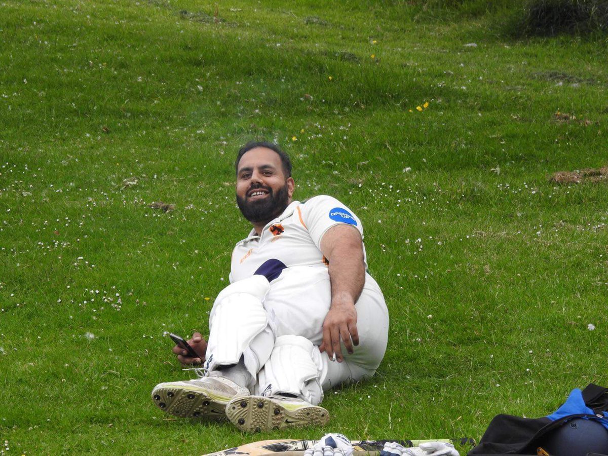 MayfieldClub's tweet photo. No boom boom tonight for @ghaf786 #villagecricket #midweekgames https://t.co/CZ4ObEXNrx