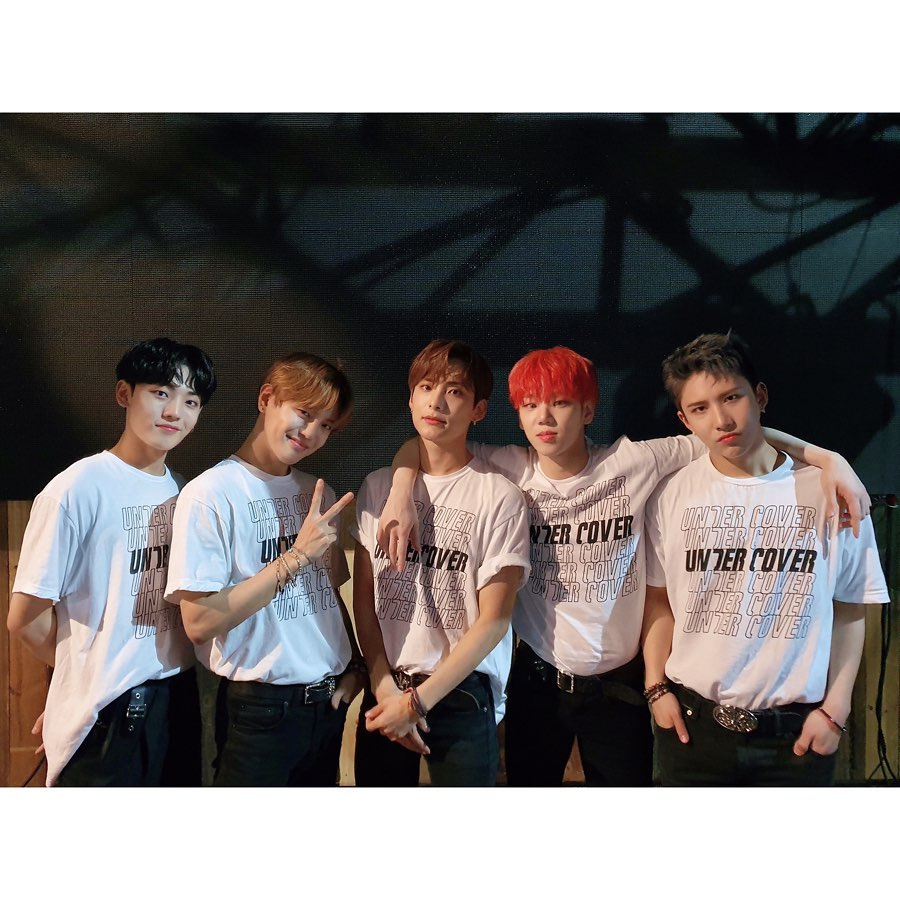 ACEtagram_7's tweet photo. 191212

[#ACE_PHOTO] 📸
⠀
A.C.E CONCERT
[UNDER COVER : AREA US]
⠀
2019.12.11 #5 MIAMI CHOICE 💗
Thank You !
⠀
#ACE_CONCERT
#UNDERCOVER_AREA_US
#ACEinMiami
⠀
#ACE #에이스 #삐딱선 #SAVAGE
#준 #동훈 #와우 #김병관 #찬
#JUN #DONGHUN #WOW
#KIMBYEONGKWAN #CHAN https://t.co/1JmnLYFTeE