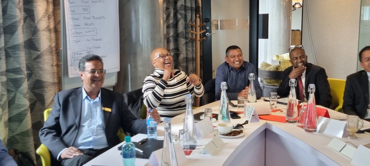 helloverity's tweet image. We laughed until we cried! Thank you #timesquare exco team for trusting me with this journey of teaching you new tips and tricks to #presentwithpower 🤩