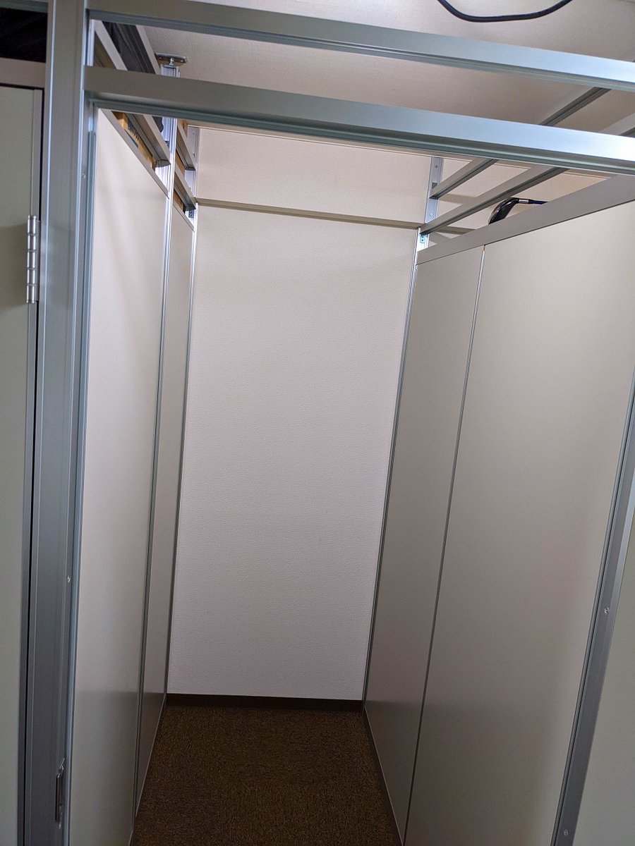 ambitiontrunk's tweet photo. 人気の１畳弱サイズのトランクルームが空きました。
ピッタリあうサイズをあなたに。。。
「もっと広いものが欲しい。」というご要望にもお応えできます。
https://t.co/eRuvq65FR7
#天王寺区
#谷町九丁目
#上本町
#四天王寺前夕陽ヶ丘
#トランクルーム
#トランク
#無料
#キャンペーン 
#安心
#清潔 https://t.co/bdOg2LbTPW