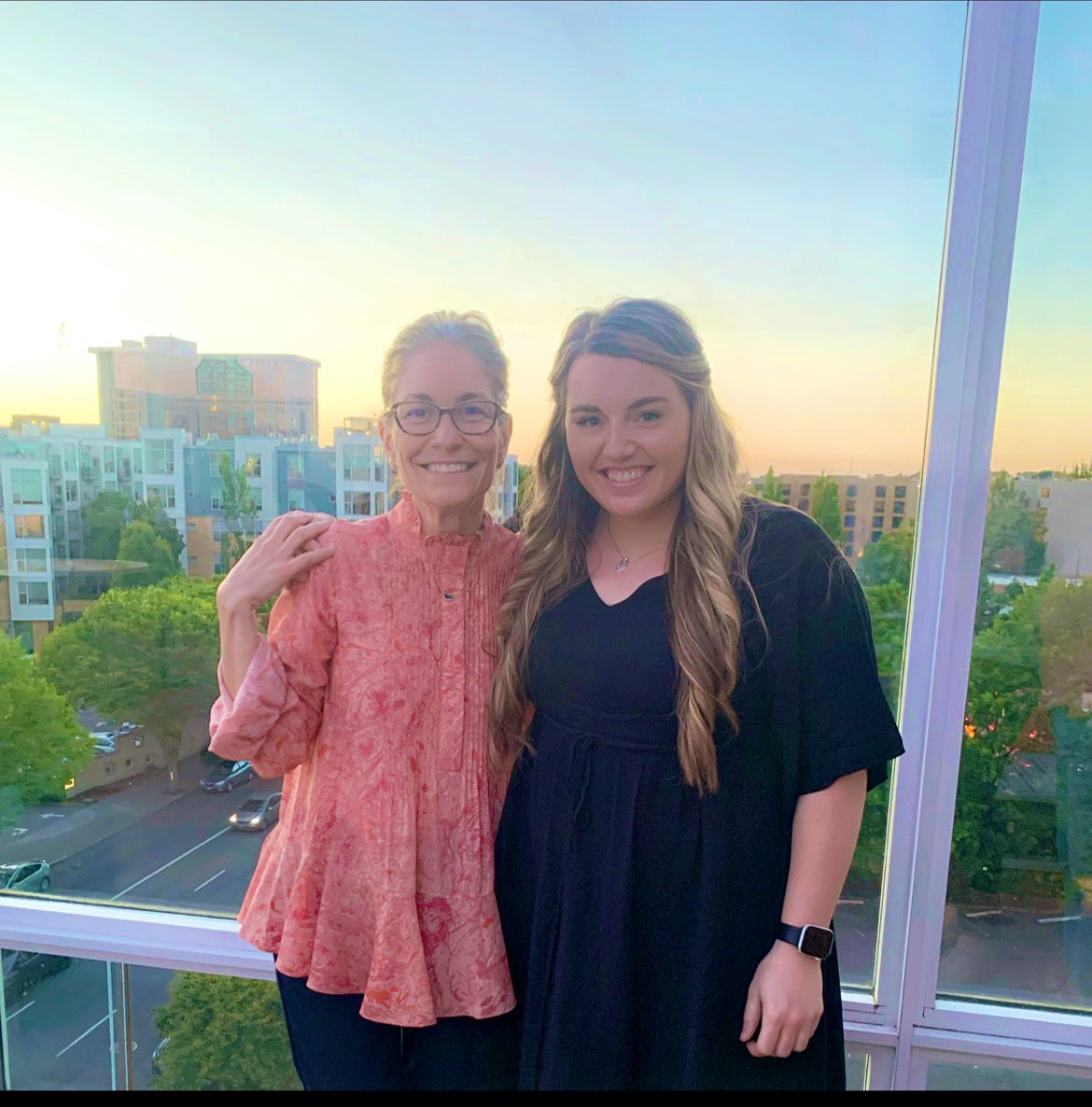 Amber_OConnor_'s tweet photo. It is an honor to have such a fierce and humble woman leading the way. Working alongside Dr. Tsikitis is an absolutely incredible experience, and I am so blessed to be a part of her team. @tsikitis you truly inspire me every day. Thank you for all that you do! https://t.co/2wKpGuAjcH