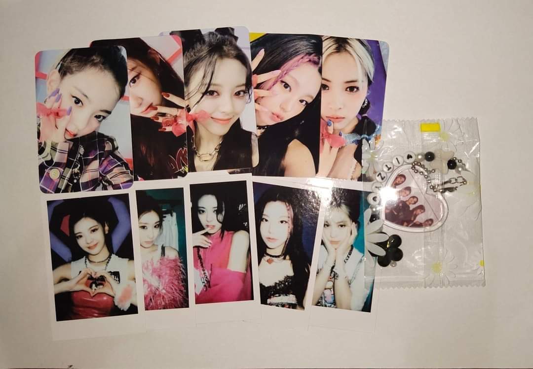 bluedolss's tweet photo. wts lfb batch 7 phone case with photocard holder 

ETA: 15-21 days if no delays
₱150
inclusions:
5 customized pc
5 faux polaroid
1 keyring with photo

mop: gcash / dop until july 5
mod: sco and direct ggx

🏷: kpop seventeen exo twice ive enhypen itzy aespa bts treasure nct https://t.co/t1H1KwvRg9