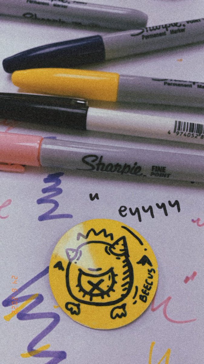 beeeecus's tweet photo. Doodling at work today .. 💭 #beecus https://t.co/e5KpAy98Fm