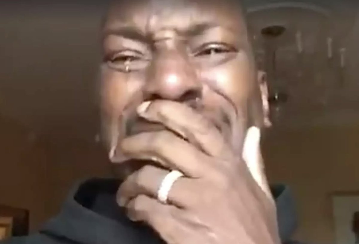 How I look reading these Omarion tweets 🤣 #versuz