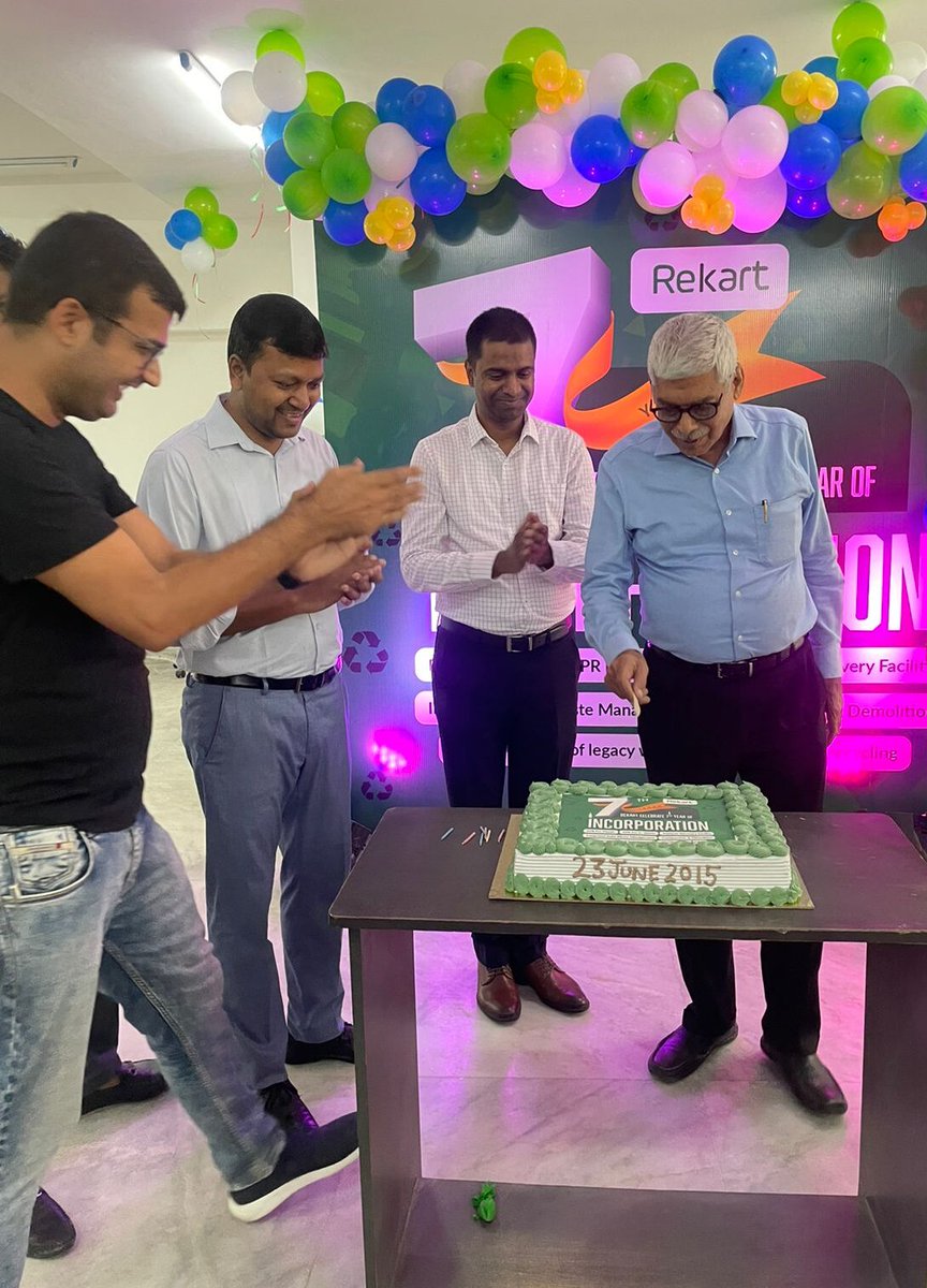 RekartOne's tweet photo. Catch a glimpse at how the #Rekart family celebrated its 7th company anniversary. ๐คฉ
A shout-out for past glories & visualizing upcoming achievements. ๐
#rekartfamily #OnlyOneEarth #7thanniversary #birthday #party #anniversary #celebration #years #happy #incorporationday https://t.co/blyDqwNdv0