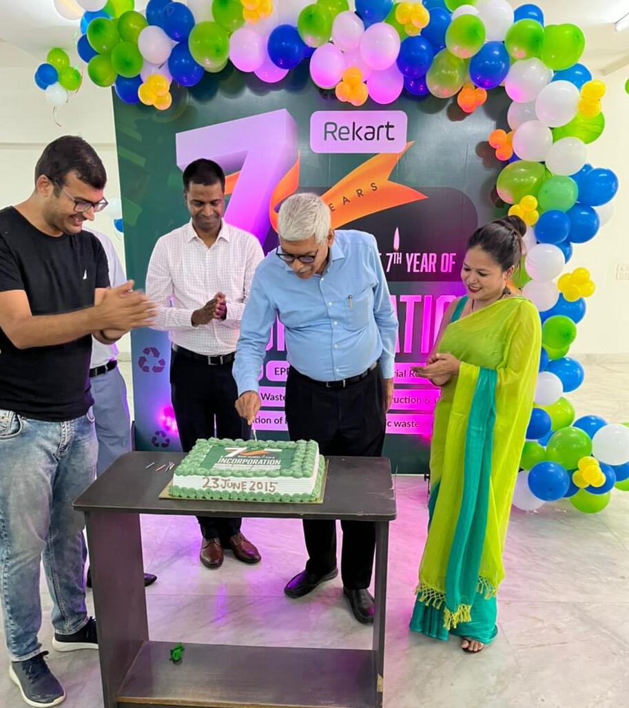RekartOne's tweet photo. Catch a glimpse at how the #Rekart family celebrated its 7th company anniversary. ๐คฉ
A shout-out for past glories & visualizing upcoming achievements. ๐
#rekartfamily #OnlyOneEarth #7thanniversary #birthday #party #anniversary #celebration #years #happy #incorporationday https://t.co/blyDqwNdv0