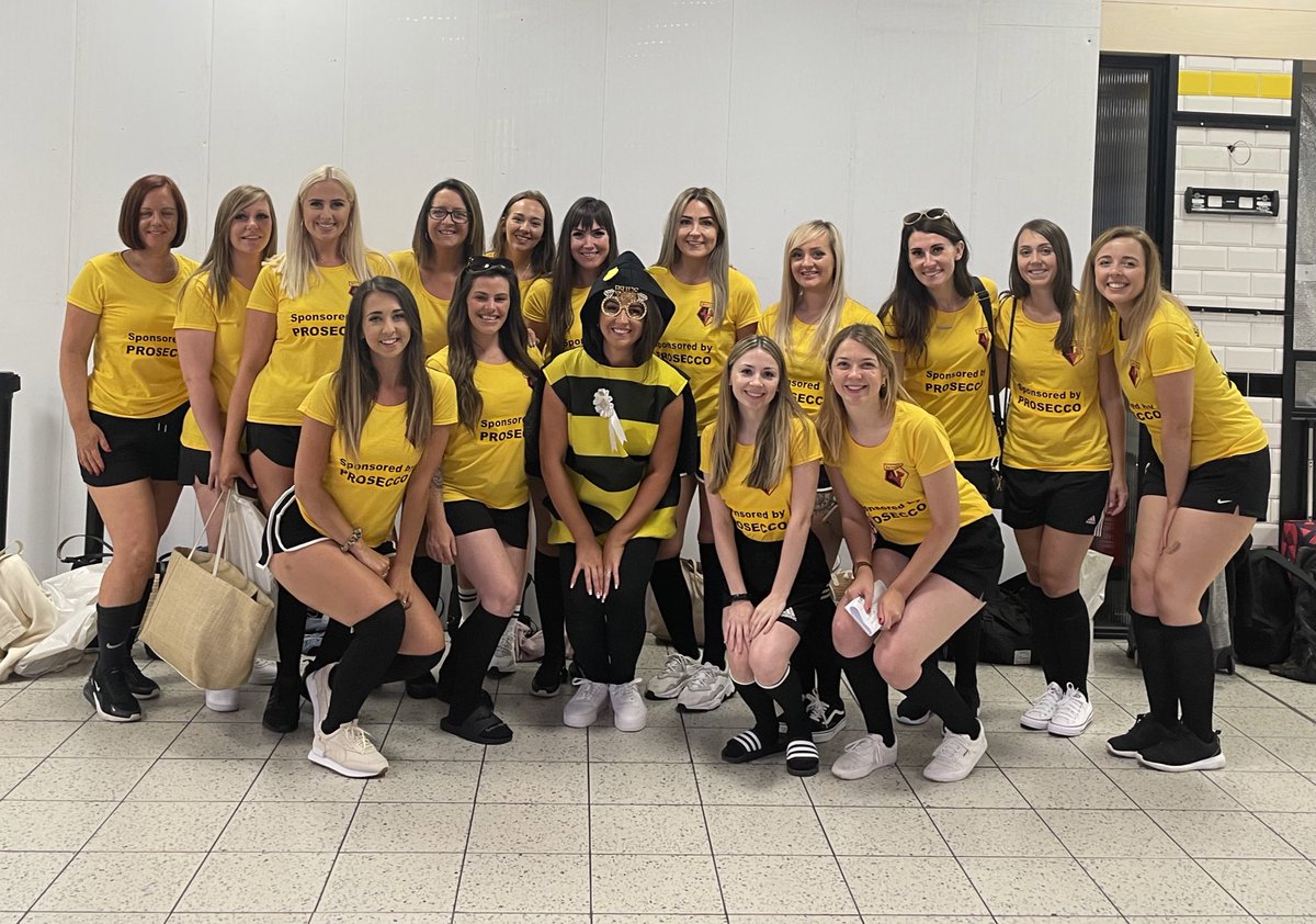 _SFJB1's tweet image. Buzzing for my hen do 🐝💛👰🏻‍♀️ #WatfordFC taking @1HHornet place