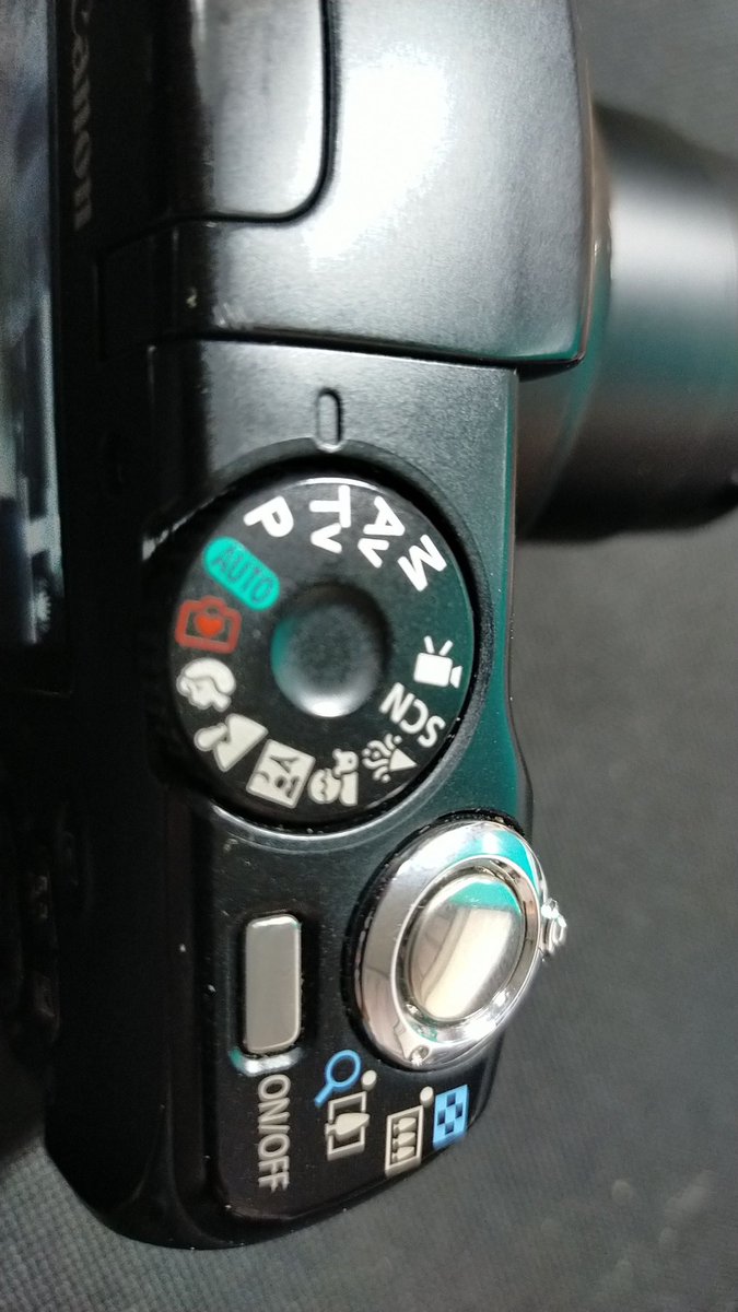 vision_cam_ac's tweet photo. ヤフオクでオモチャを仕入れた。乾電池で駆動するコンデジだが、モード設定が一眼並にある。会心のショットも妙に安っぽく撮れる。いくら失敗ショット量産しても怖くないサイコーのトイカメラ。
#PowerShot SX110 IS
#キヤノン https://t.co/LOzEDB9EHT