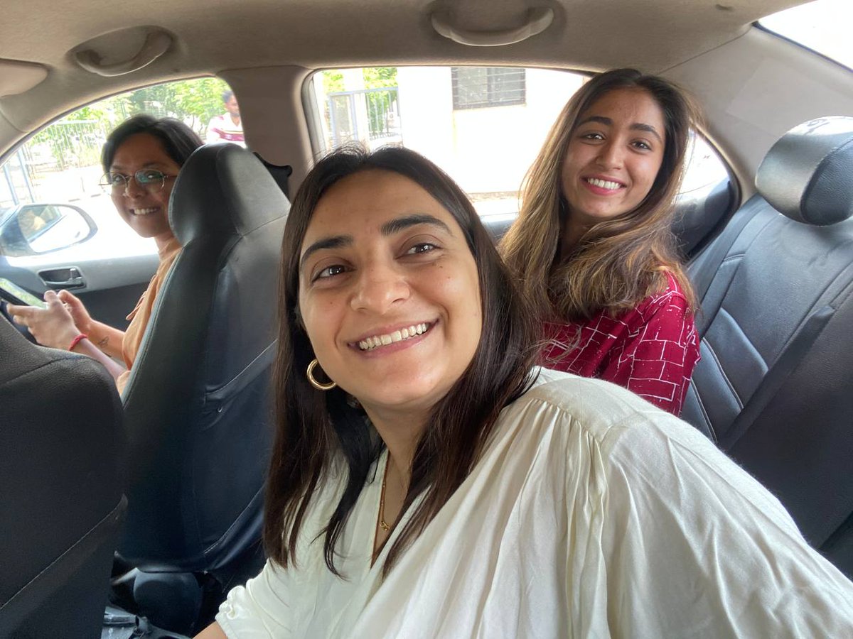 NiyatiSamlani's tweet photo. Supporting #ecofriendlyfridayAMD @AmdavadAMC 
We took pool to travel somewhere cause we were going together. I'm happy we did our little to save pollution https://t.co/0zuTsdpNaq