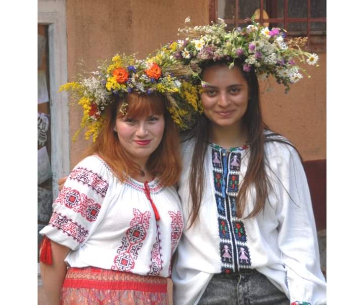 Today is a celebration day in the Geopark. It's #IaDay, #Sanzienele and #GeoparkDay. 
𝙃𝙖𝙥𝙥𝙮 𝘽𝙞𝙧𝙩𝙝𝙙𝙖𝙮 𝙩𝙤 𝙪𝙨, 𝙃𝙖𝙥𝙥𝙮 𝘽𝙞𝙧𝙩𝙝𝙙𝙖𝙮 𝙩𝙤 𝙮𝙤𝙪, to those for whom the Geopark is a territory to discover the our beautiful planet, the nature and the people!