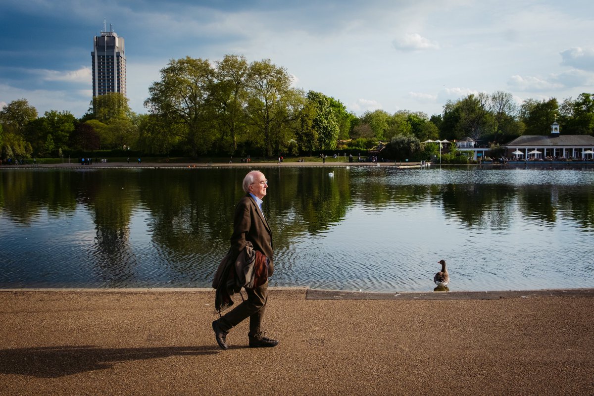 mesbkr's tweet photo. Strolling 🦆
#photograghy #streetphotography #photographylovers #fujifilm #london https://t.co/TBzBNoFtac