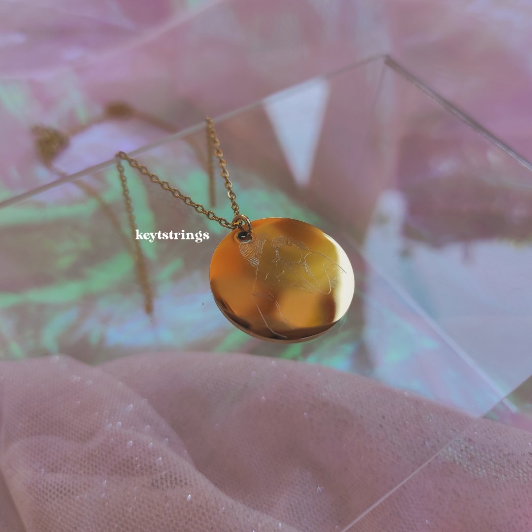 keytstrings's tweet photo. CODE: KDLEX line art necklace 
2.5cm pendant
17-inch ordinary chain
5 pcs on hand
May have scratches or dents 
GCASH PAYMENT
SF WILL BE SHOULDERED BY THE BUYER
Courier: J&amp;T Express (not shopee checkout)

Original price: 359 pesos
SALE PRICE: 99 PESOS ONLY

DM to order https://t.co/A6PNDwBASk
