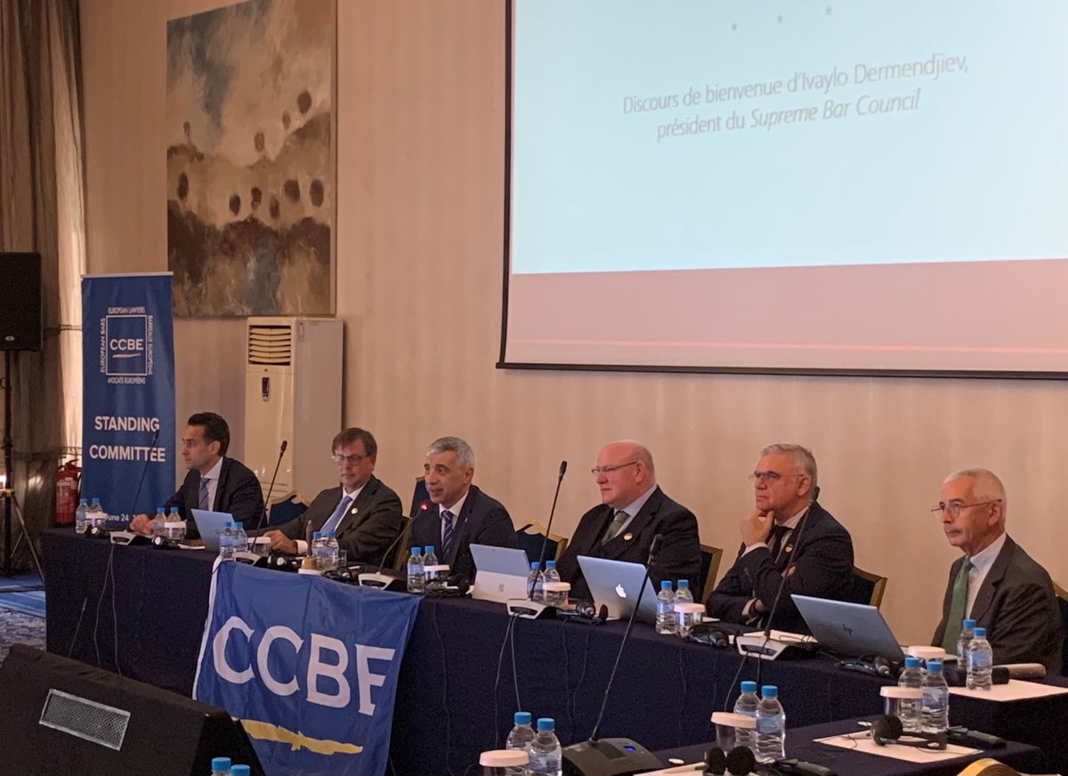 #CCBEStandingCommittee in Sofia today. Welcome address by Mr Ivaylo Dermendjiev, President of the Supreme Bar Council of Bulgaria.
***
#ComitépermanentCCBE à Sofia aujourd'hui. Discours de bienvenue de M. Ivaylo Dermendjiev, président du Supreme Bar Council de Bulgarie.