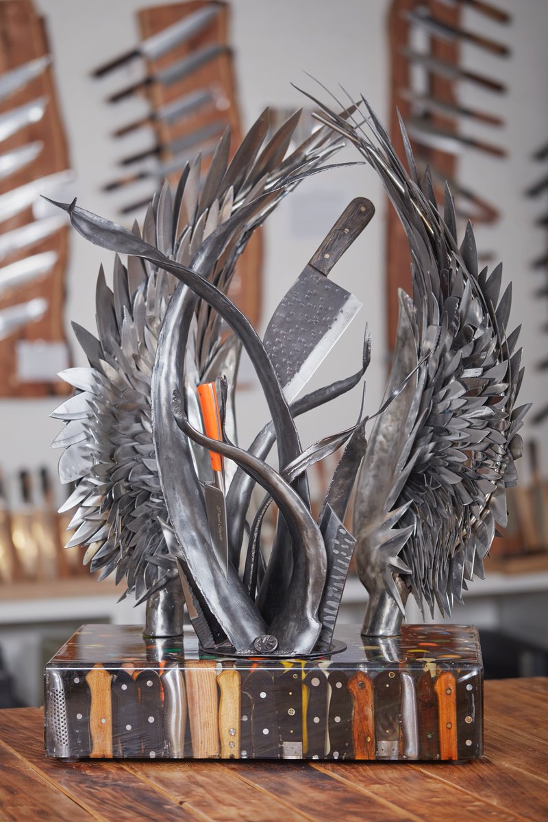DellingerKnives's tweet photo. Pojďte s námi pomáhat! Během Covidu jsme od vás všech sbírali staré, nepotřebné a poničené nože a právě díky vám a Covidu navzdory mohl vzniknout tento projekt. Zapojte se do dobročinné dražby na pomoc dětské úrazové klinice v Brně! https://t.co/9auS6s83LX #Charity #pomahame https://t.co/WiGsOYJoAd