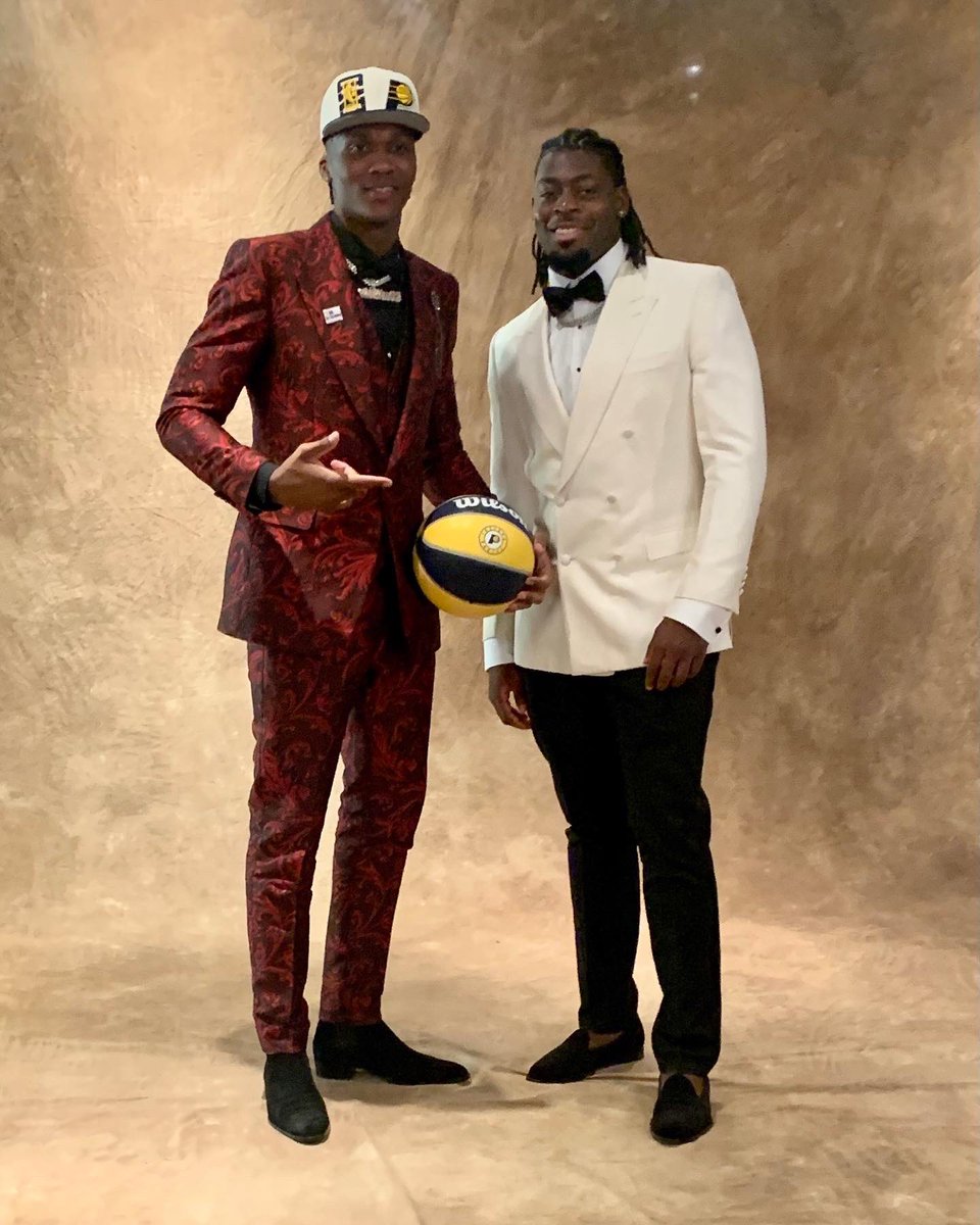 NBACanada's tweet photo. Just two of Montréal-Nord’s finest! 🇨🇦@BennMathurin @luthebeast 

#NBADraft https://t.co/3XvlorBACQ