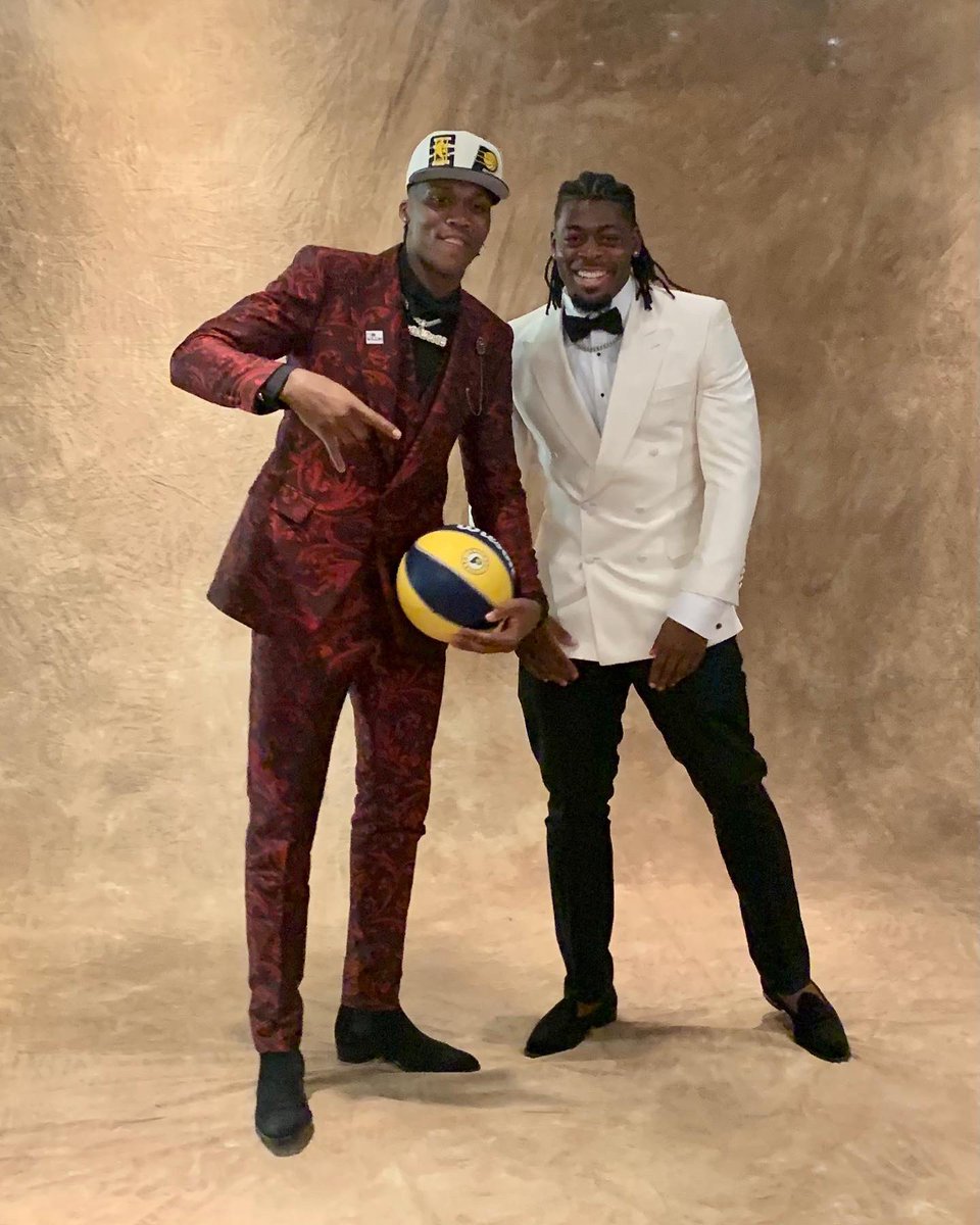 Just two of Montréal-Nord’s finest! 🇨🇦<a href="/BennMathurin/">Bennedict Mathurin</a> <a href="/luthebeast/">Luguentz Dort 🇭🇹</a> 

#NBADraft