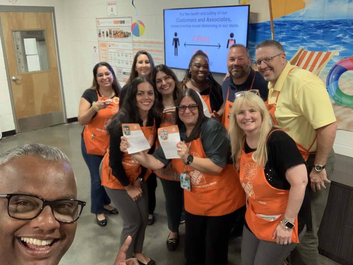 #205 Lakeworth hosted our Divisional HR Director Daria and RHRD Joe today , we had a great time meeting and recognizing some awesome associates !! <a href="/jasdyer2503/">Jason Dyer</a> Jason and team great job and thank you !
