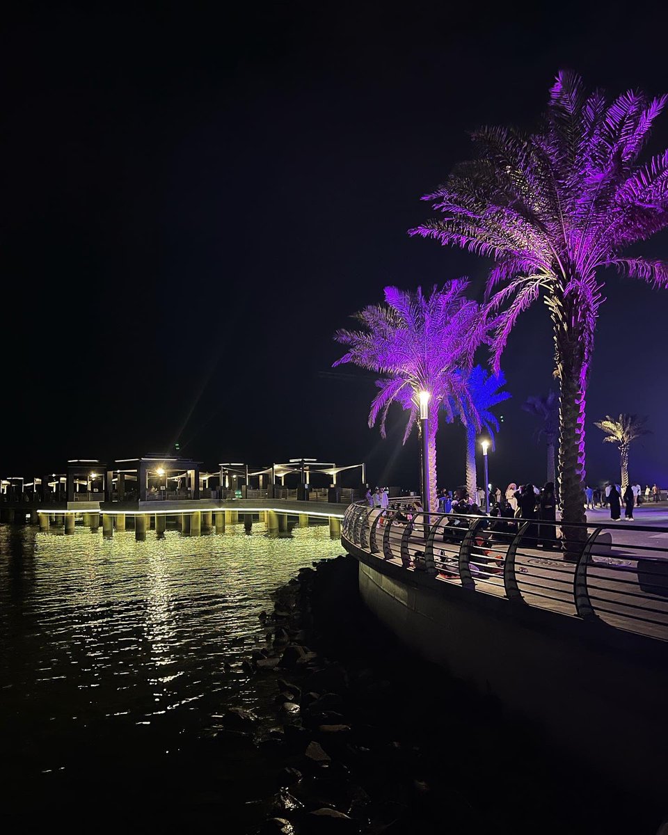 وانا الي أغنّي فيك "عطني من ايامك نهار" مع مطلع كل صبح، وألحّن لك "اسهر معي ليلة" عند إنتصاف كل ليل